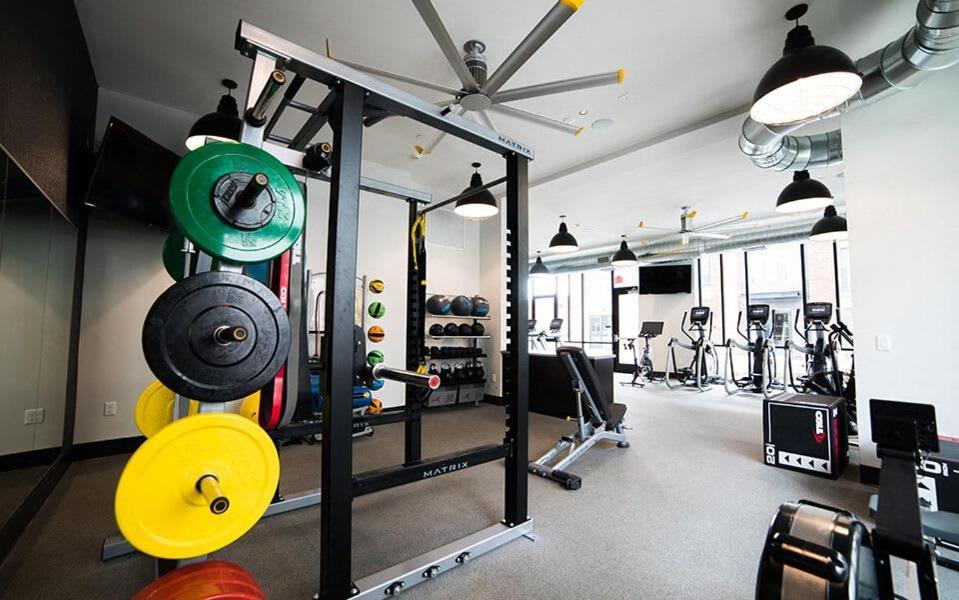 Free Parking Gym & Pool Downtown At Cityway Indianapolis Bagian luar foto